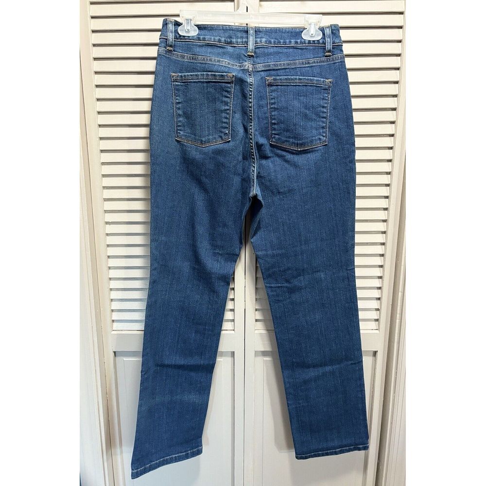 L.L.‎ Bean Medium Wash Denim Jeans Size 10 Straight Leg Mid Rise Zip/Button - Picture 4 of 6